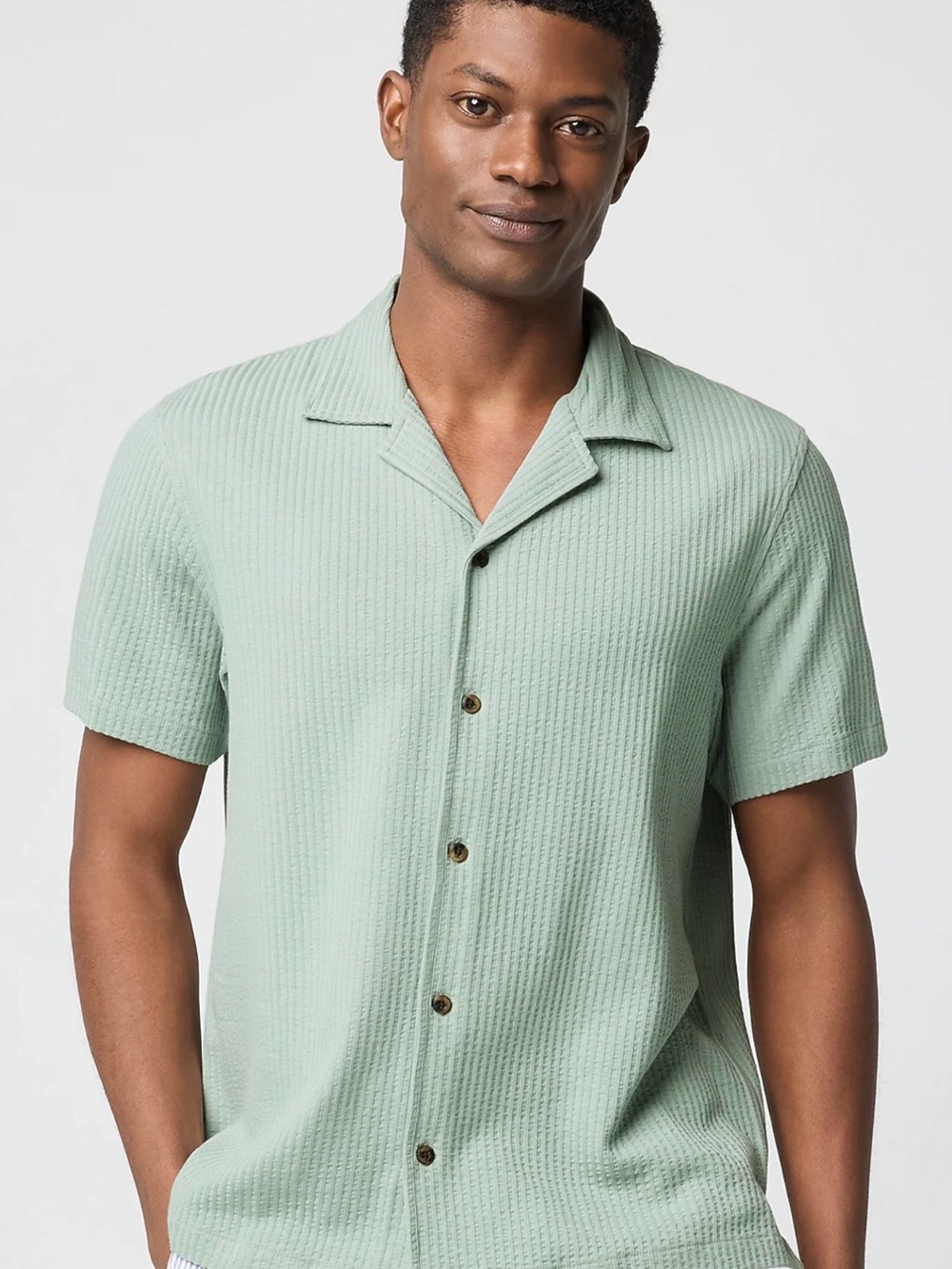 J. Crew Factory Knit seersucker camp shirt • size medium • NWT • CS669